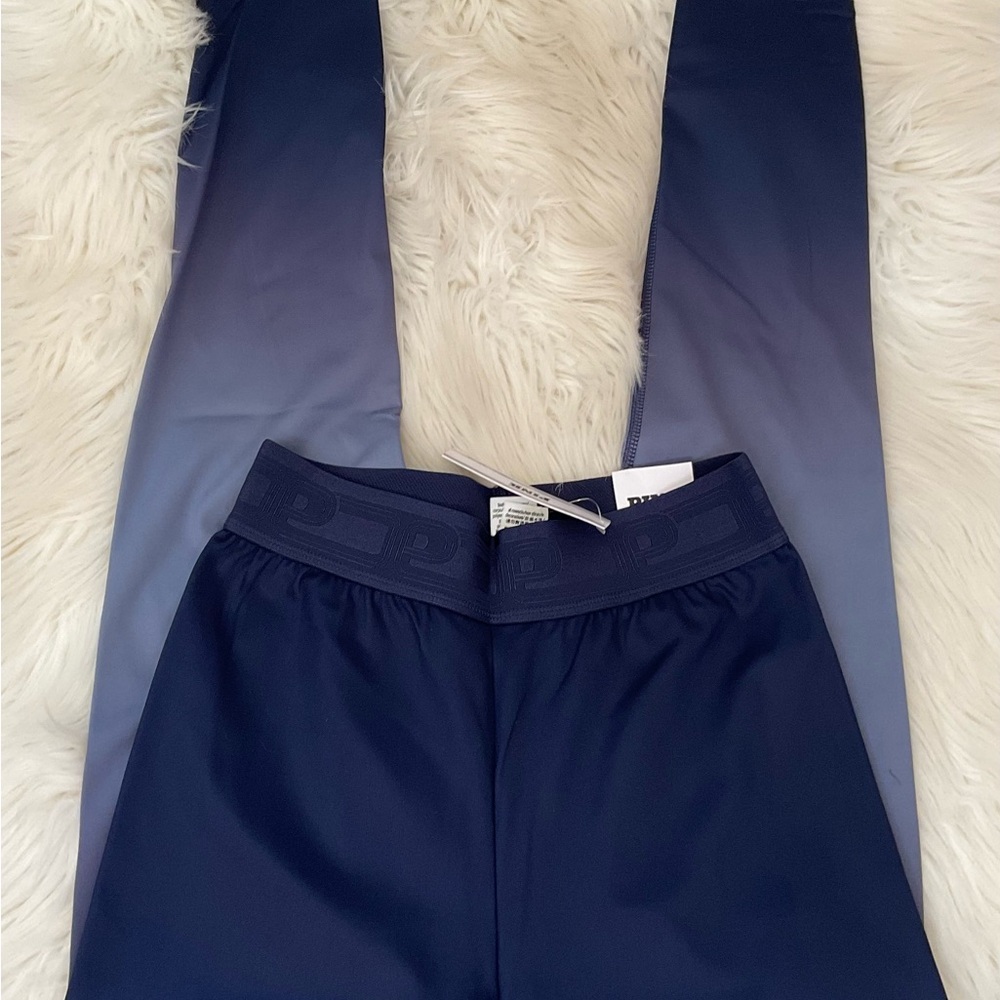 PINK Victoria’s Secret Ultimate High Waist Leggings - NWT - Medium - Midnight - Picture 4 of 11
